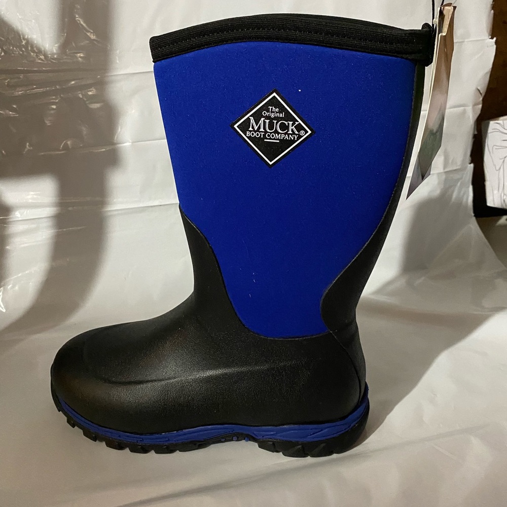 Kids Rugged II Muck Boots size youth 7